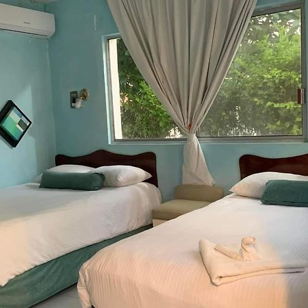 Hotel Hermanos Aguilar كوزوميل المظهر الخارجي الصورة