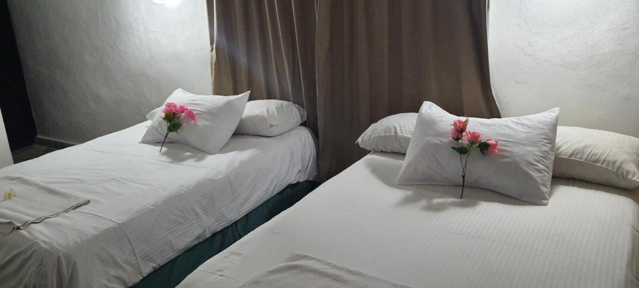 Hotel Hermanos Aguilar كوزوميل المظهر الخارجي الصورة
